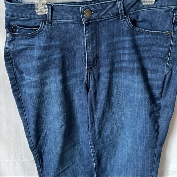 Lee Modern Series Curvy Fit Jeans - Blue - Picture 5 of 13